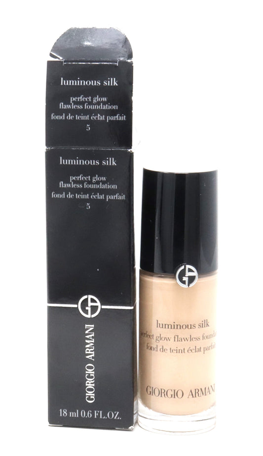 Giorgio Armani Luminous Silk Perfect Glow Flawless Foundation 0.6oz 5 New